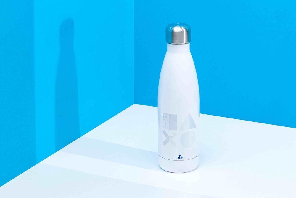 pp7925ps-playstation-metal-water-bottle-ps5-lifestyle-3