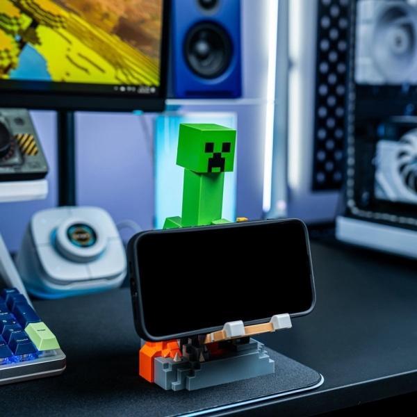 creeper-r-e-s-t-cable-guy-lifestyle-asset-medium1