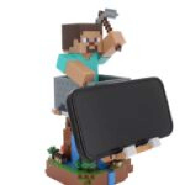 exg-minecraft-steve-phone-front-right-hr-website-optimised