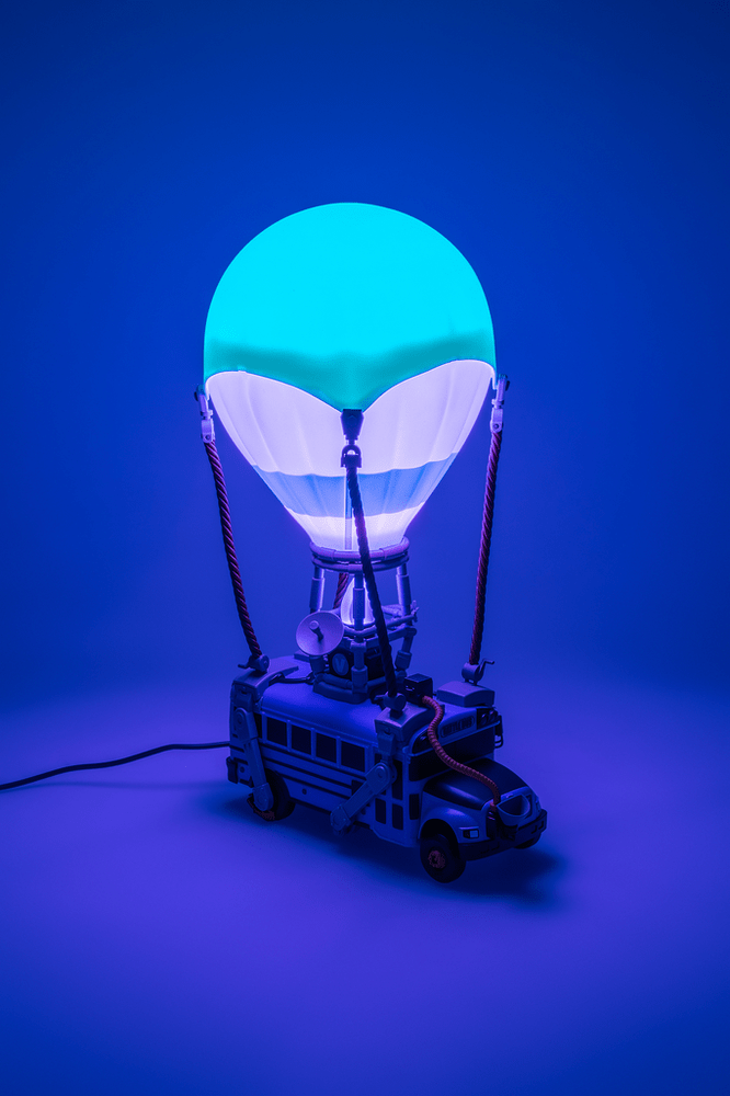 battle-bus-diorama-light-19