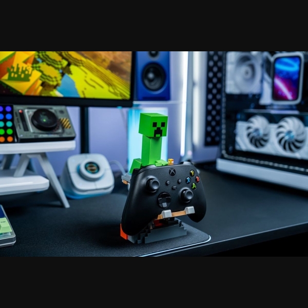 creeper-r-e-s-t-cable-guy-lifestyle-asset-medium